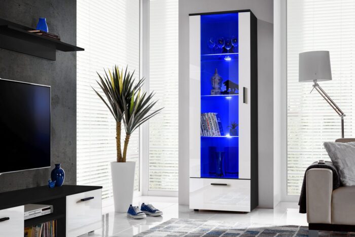 T40 Black White 1