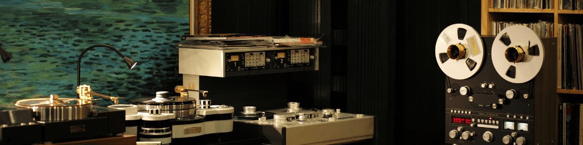 Audio furniture komodee