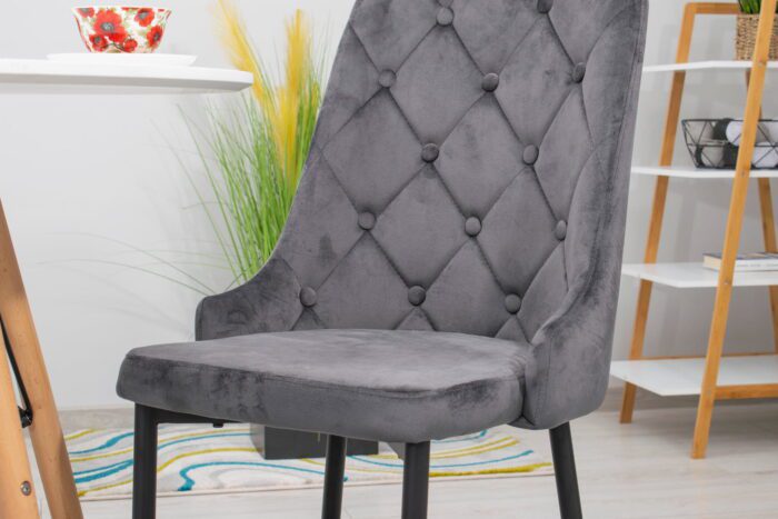 komodee krzesło ANACAPRI szare miękkie tapicerowane welurem z metalowymi nogami do salonu, biura, sypialni, obciążenie do 110 kg, wymiary 48x93x56 cm - obrazek 10