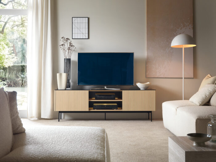 Szafka RTV Olden, dąb Vicenza, ze szklanym blatem, 180 × 52 × 39 cm - obrazek 5