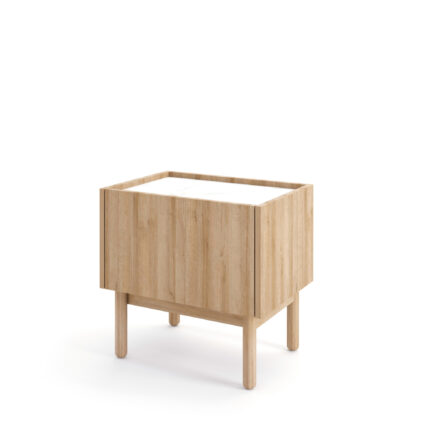 Szafka nocna Revelstoke S50 – dąb – biały marmur – drewniane nogi – mat – szerokość 58 cm, wysokość 48 cm, głębokość 37 cm