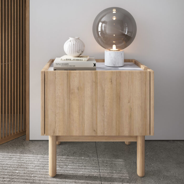 Szafka nocna Revelstoke S50 – dąb – biały marmur – drewniane nogi – mat – szerokość 58 cm, wysokość 48 cm, głębokość 37 cm - obrazek 2