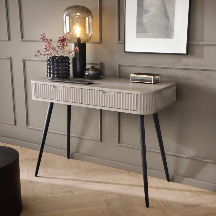 Toaletka MORDEN – Kaszmir – Ryflowane Fronty – 2 Szuflady – Szerokość 103 cm, Wysokość 80 cm, Głębokość 49 cm - obrazek 2